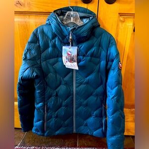 Big Agnes Women’s Luna jacket. Brand new